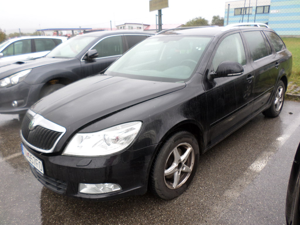 Škoda Octavia Combi 1.6 TDI CR DPF Elegance DSG