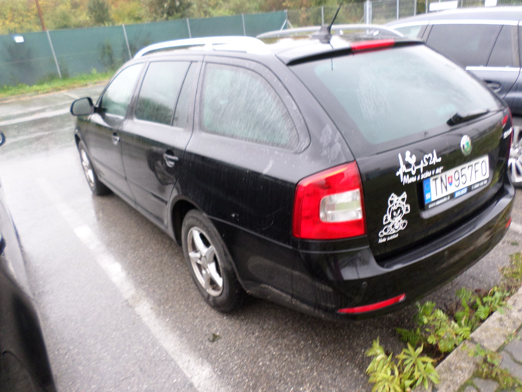Škoda Octavia Combi 1.6 TDI CR DPF Elegance DSG - náhľad