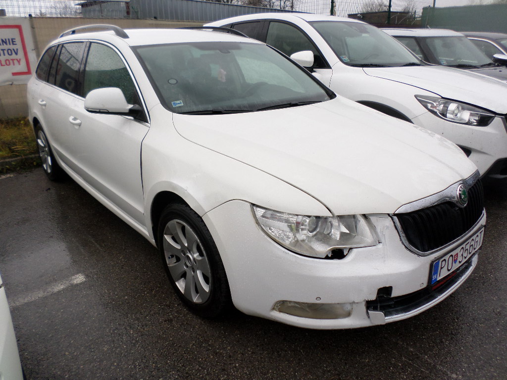 Škoda Superb Combi 1.6 TDI CR DPF Elegance - náhľad