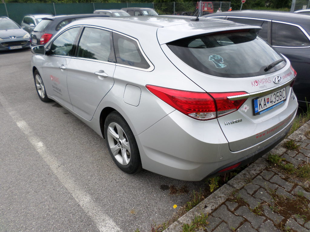 Hyundai i40 CW 1.7 CRDi 136k Style A/T - náhľad