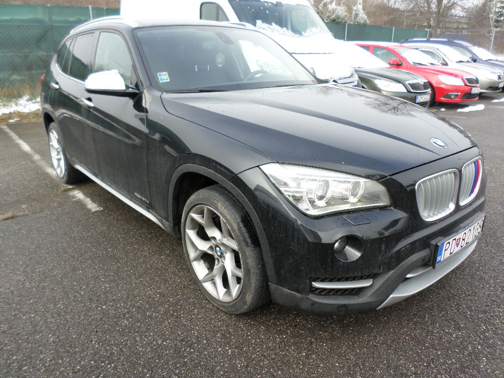 BMW X1 xDrive 20i A/T - náhľad