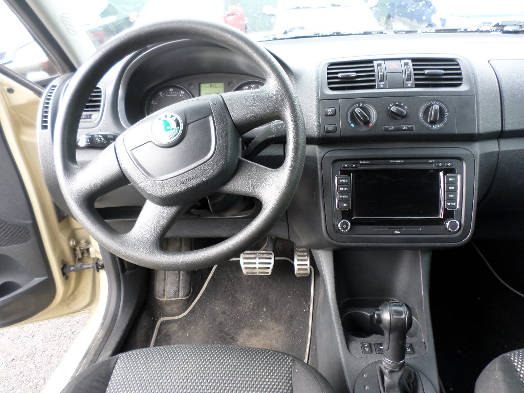 Škoda Fabia Combi 1.2 TSI 105k Scout DSG - náhľad