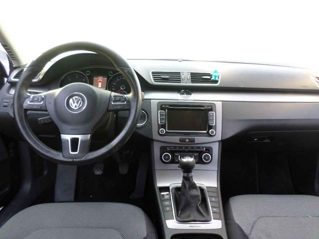 Volkswagen Passat Variant 2.0 TDI Comfortline 4-Motion DPF - náhľad