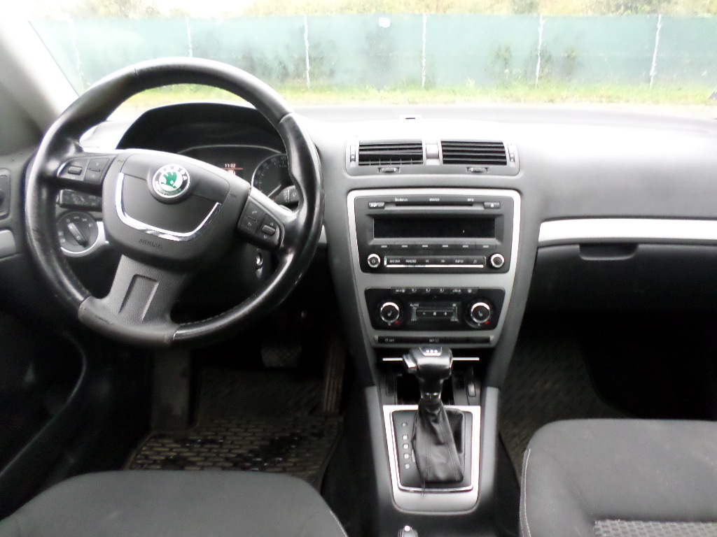 Škoda Octavia Combi 1.6 TDI CR DPF Elegance DSG - náhľad