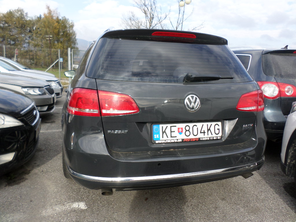 Volkswagen Passat Variant 2.0 TDI Highline DPF - náhľad