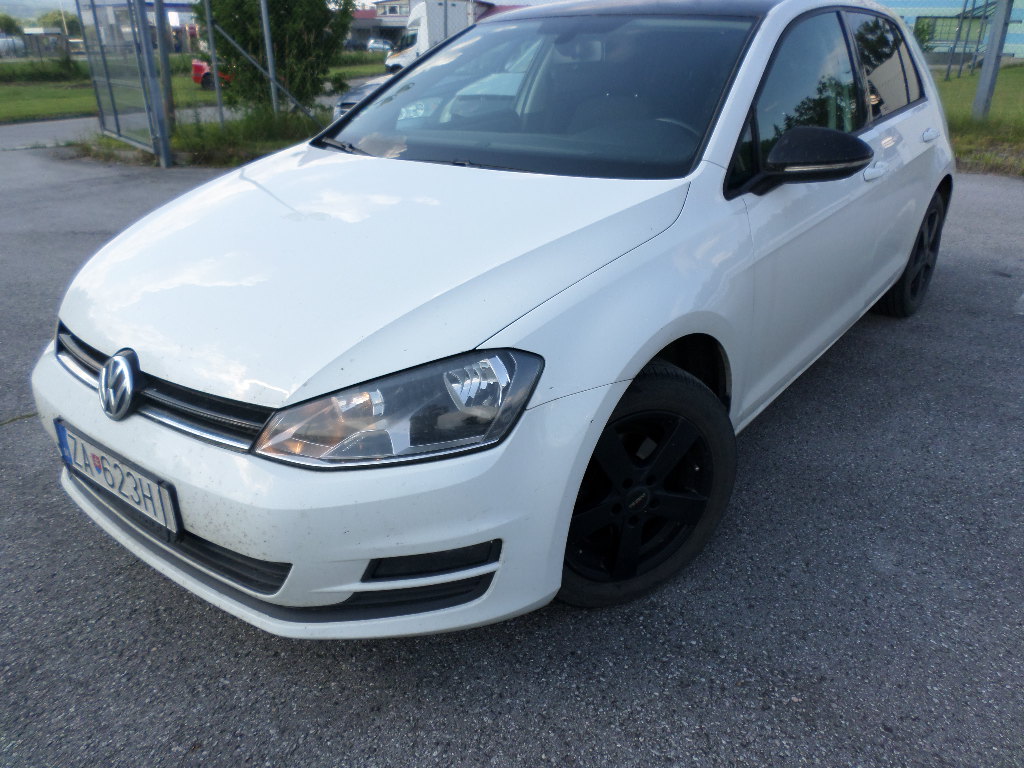 Volkswagen Golf 1.2 TSI Comfortline - náhľad