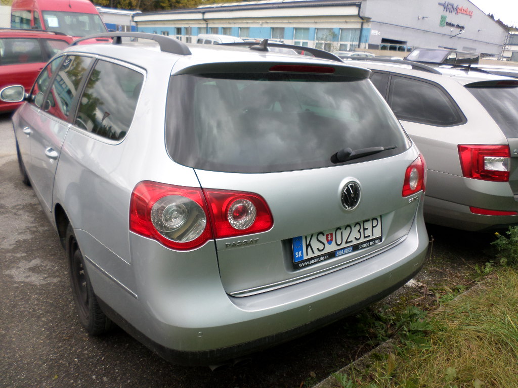 Volkswagen Passat Variant 2.0 TDI DPF Highline DSG - náhľad